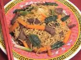 Chinese Stir Fried Instant Noodles With Beef